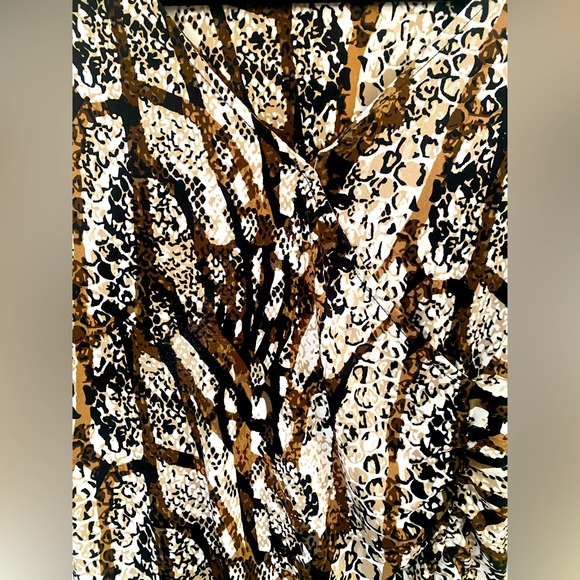 Women’s Blouse Size M - Picture 4 of 4